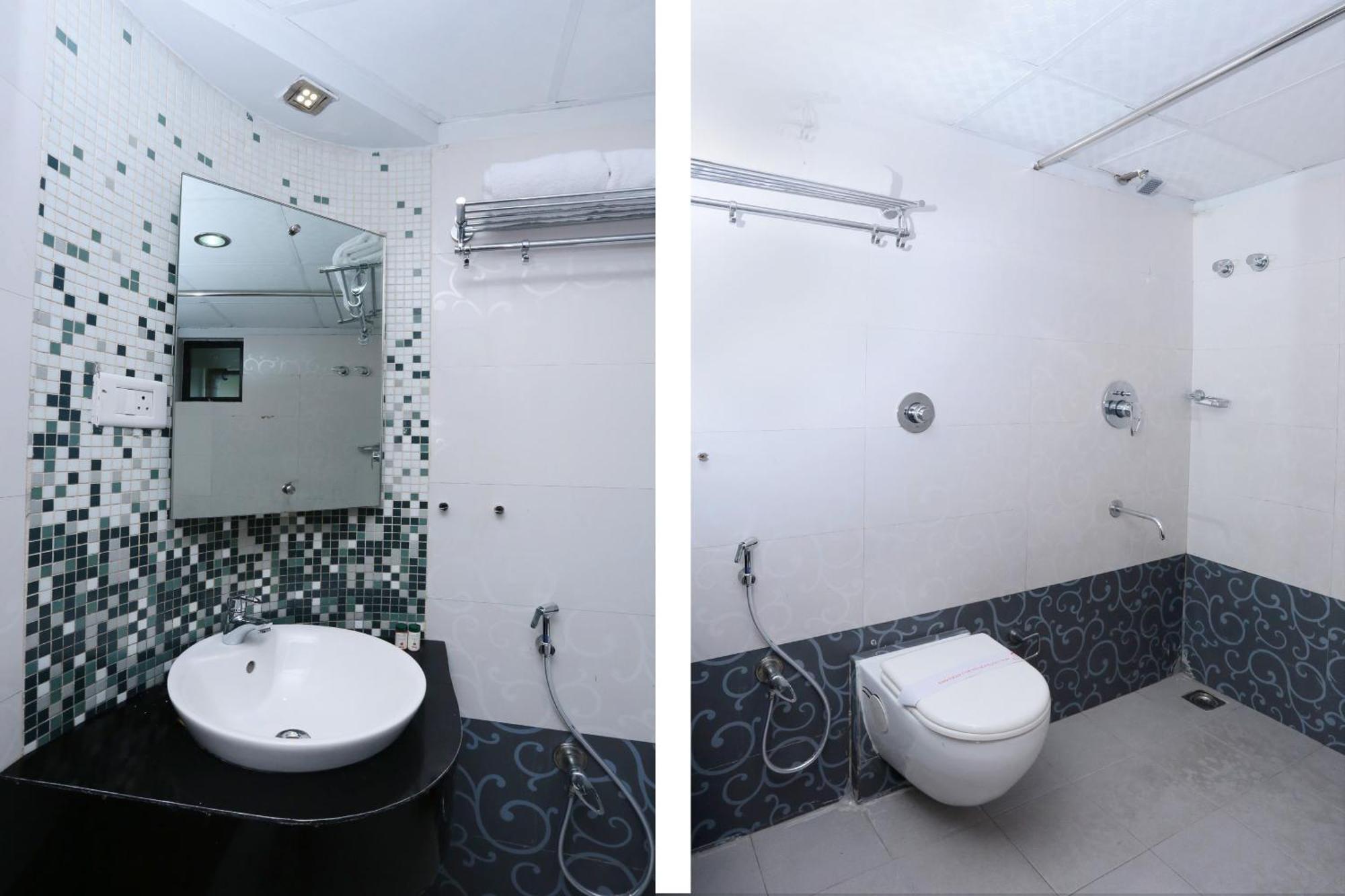 Super Townhouse Malabar Illam Hotel Kochi Exterior photo