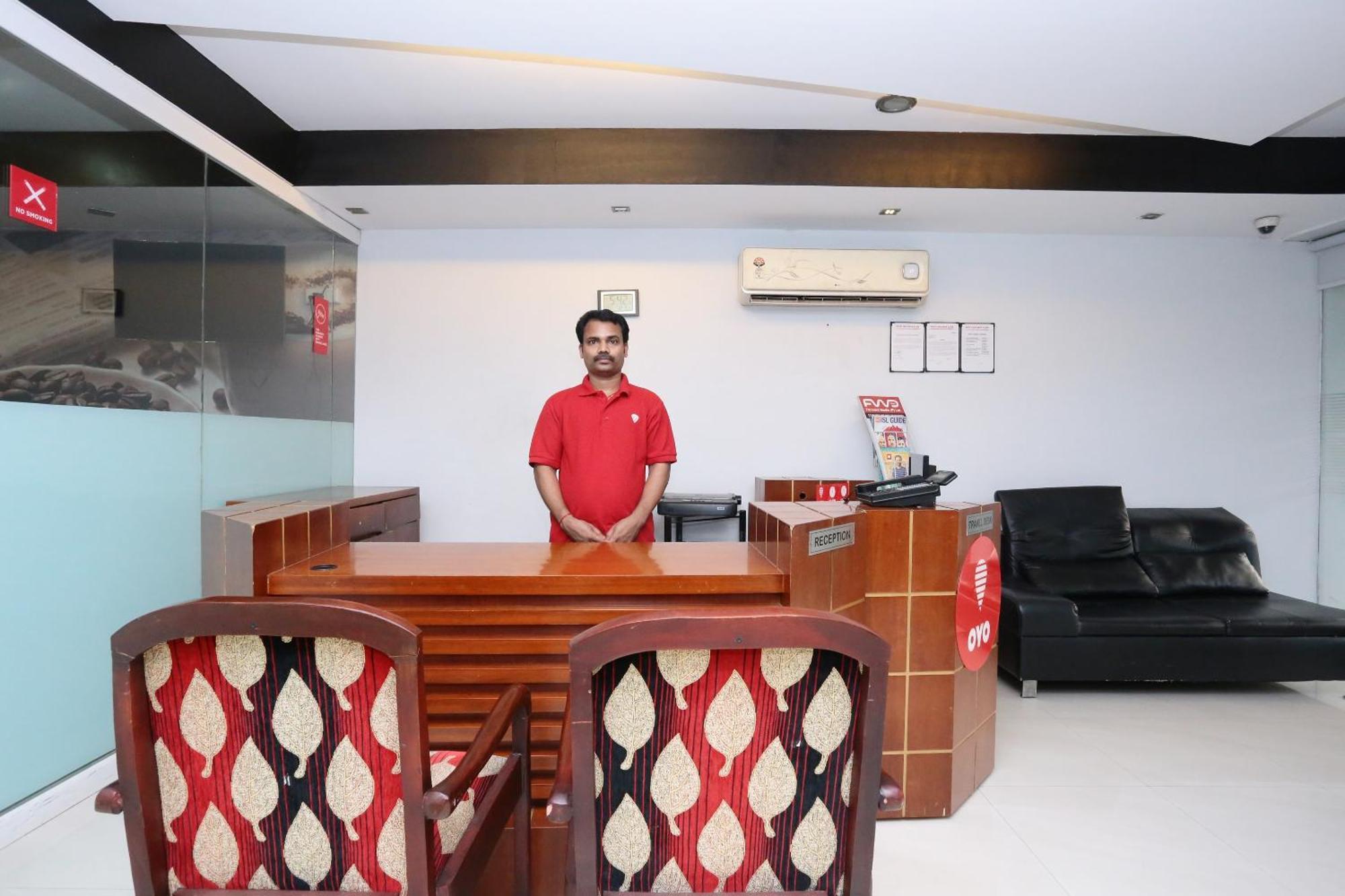 Super Townhouse Malabar Illam Hotel Kochi Exterior photo