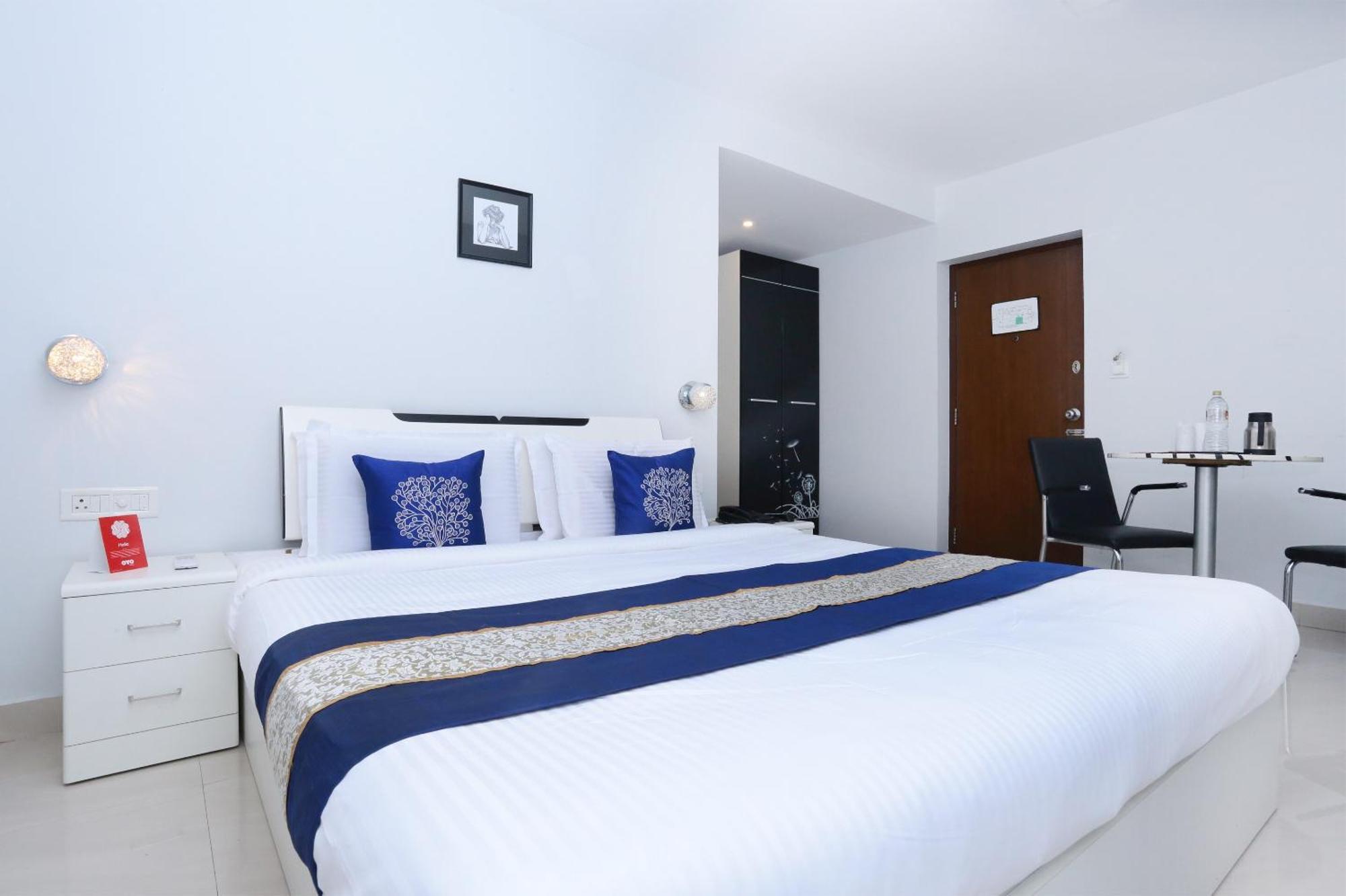 Super Townhouse Malabar Illam Hotel Kochi Exterior photo
