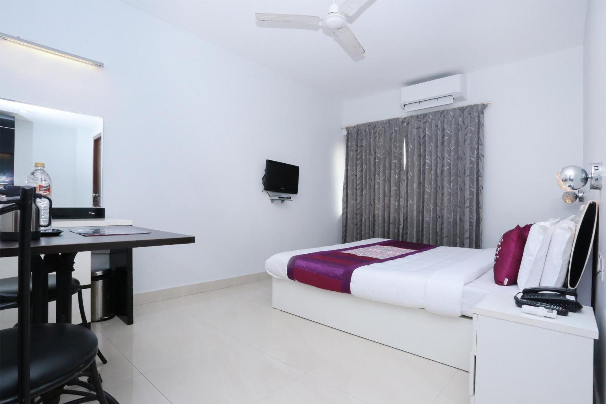 Super Townhouse Malabar Illam Hotel Kochi Exterior photo