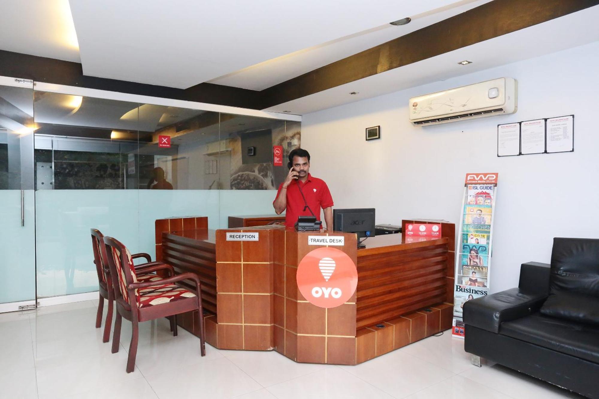 Super Townhouse Malabar Illam Hotel Kochi Exterior photo